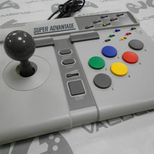 Mando arcade de AsciiWare para Super Nintendo. [1]