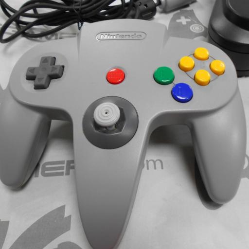 consola nintendo 64 + Mando Nintendo 64  [1]