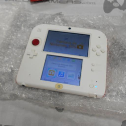 consola Nintendo 2DS roja  Y blanca [4]