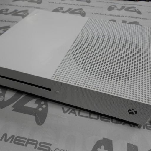 consola  Xbox One s 1TB caja atrezo* [3]