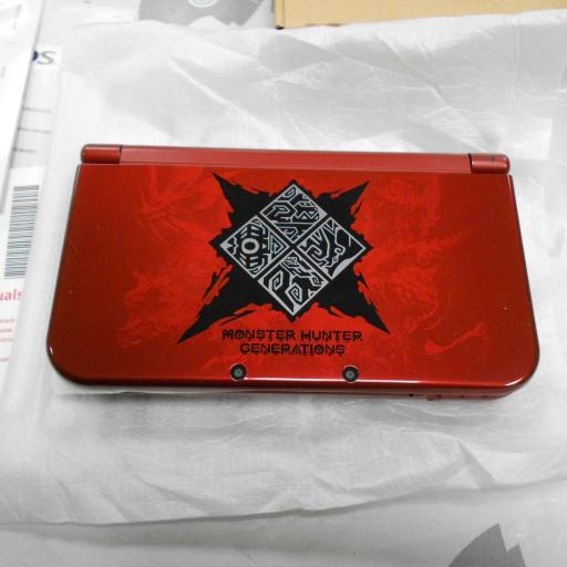 consola New 3DS XL + Monster Hunter Generations Edición Limitada [3]