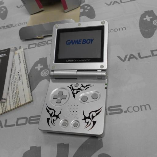 Game boy advance SP (tribal edition) [6]