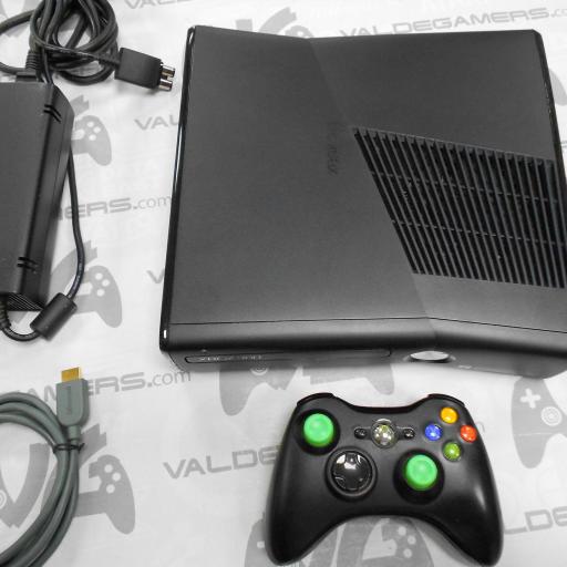 Consola Xbox 360 slim 250gb  + mando 