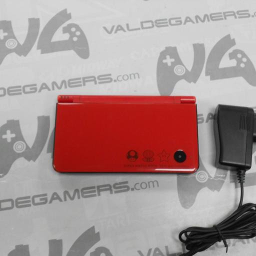 Nintendo DSi XL  super mario