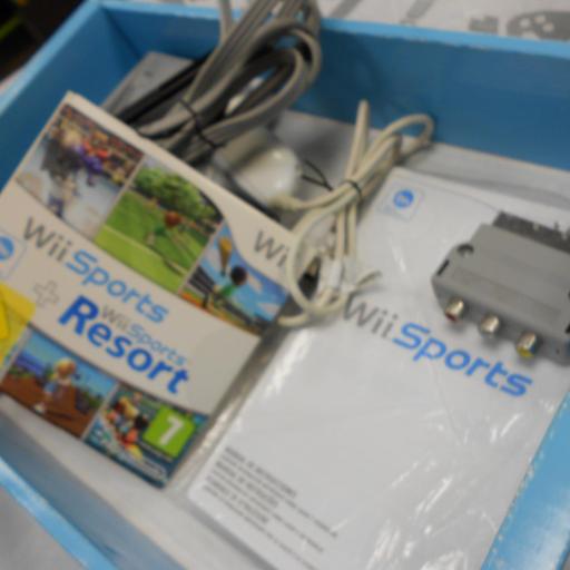 Consola wii retrocompatible  + 1 mando + wii sports y wii resort [3]