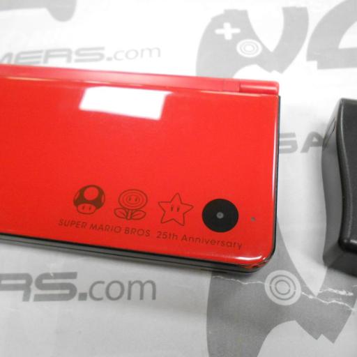 Nintendo DSi XL  super mario [2]