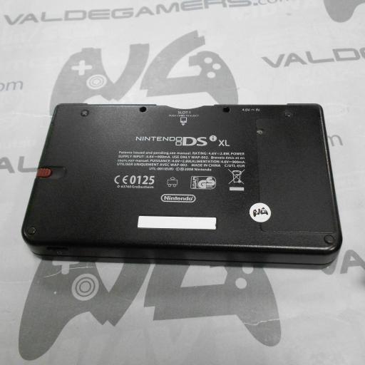 Nintendo DSi XL  super mario [3]