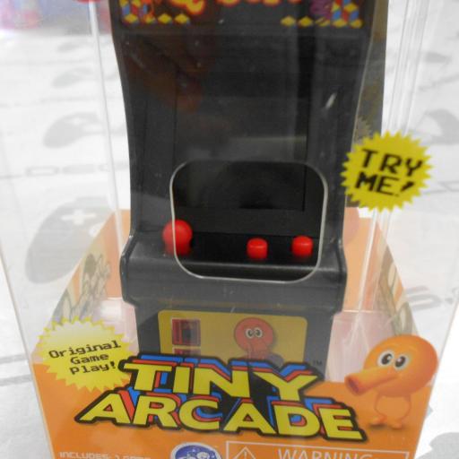 Tiny Arcade Qbert llavero Mini Replica Arcade 10 cm - nuevo [3]