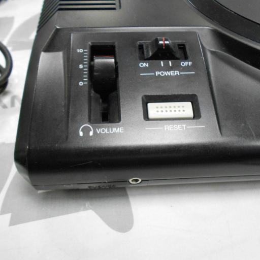 consola Sega Mega Drive 1 + 2 mandos [7]