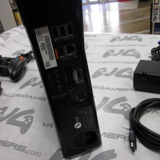 Consola Xbox 360 slim 250gb   + 2 mandos  [3]