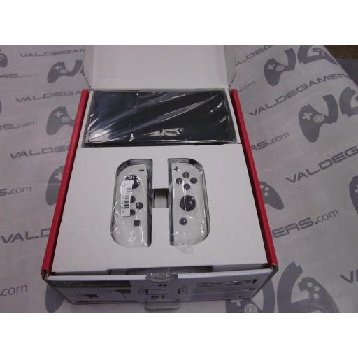 Nintendo Switch, OLED 64GB + Joy-Con Blanca en caja [2]