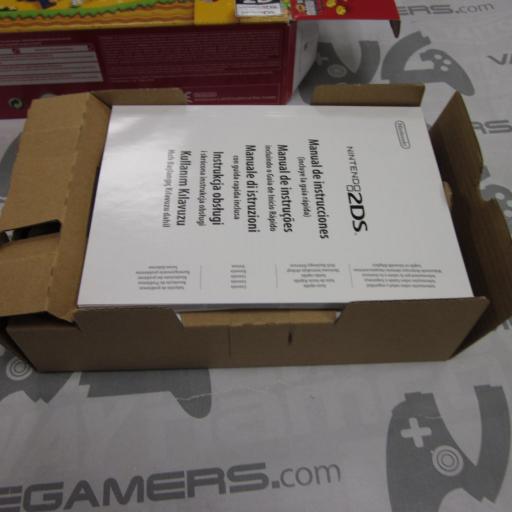consola Nintendo 2DS blanca roja  [1]