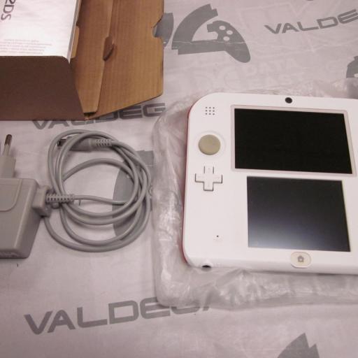 consola Nintendo 2DS blanca roja  [2]