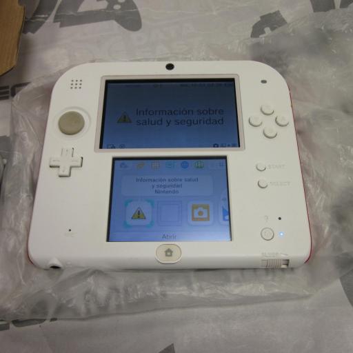 consola Nintendo 2DS blanca roja  [4]