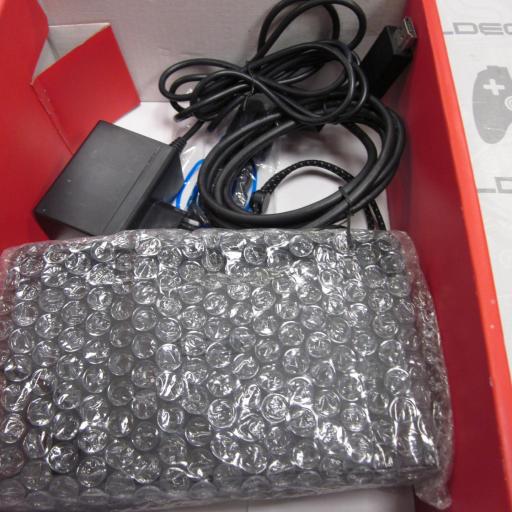 Nintendo Switch, OLED 64GB + Joy-Con neon en caja* [5]