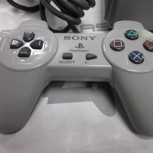 con Sony PlayStation 1 + mando + chip  [1]