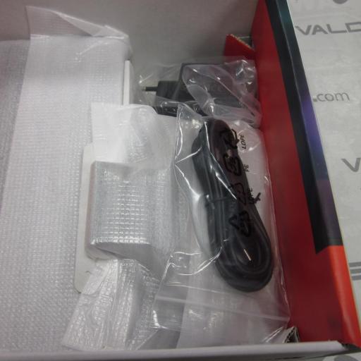 consola Nintendo Switch 2 + Tarjeta microSD Express de Samsung (256 GB) - seminuevo  [2]