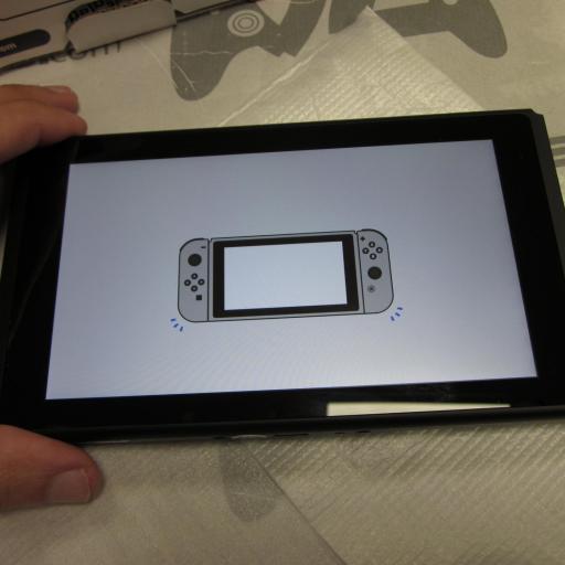 consola Nintendo Switch v2 neon seminueva  [4]