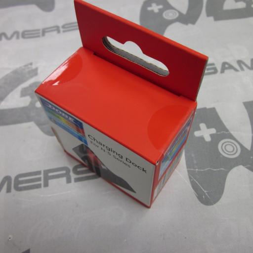 Base de Carga Portátil Triangular para Nintendo Switch / OLED / Switch 2  rojo– DOBE- NUEVO [2]