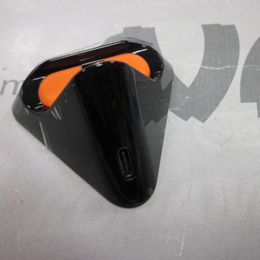 Base de Carga Portátil Triangular para Nintendo Switch / OLED / Switch 2  rojo– DOBE- NUEVO [4]