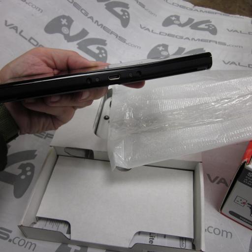 Nintendo Switch, OLED 64GB + Joy-Con Blanca en caja* [3]