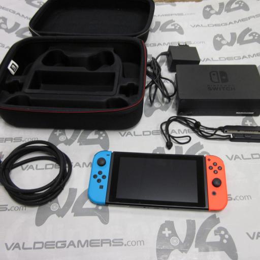 consola Nintendo Switch joycon neon + funda   usada [2]