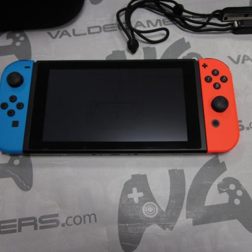 consola Nintendo Switch joycon neon + funda   usada [3]