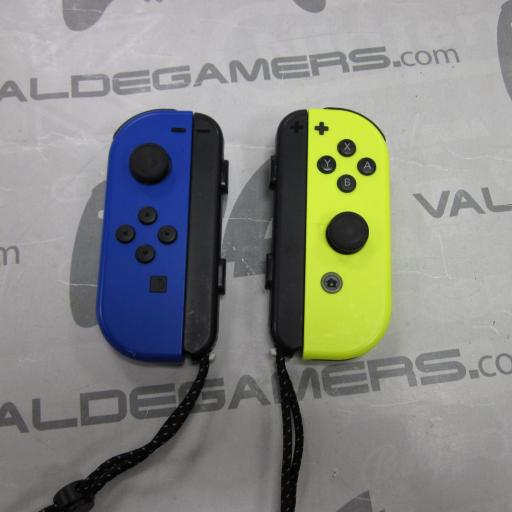 pareja  Joy-Con izquierdo y derecho Oficial Nintendo Switch color neon azul y marillo fluor - usado  [0]