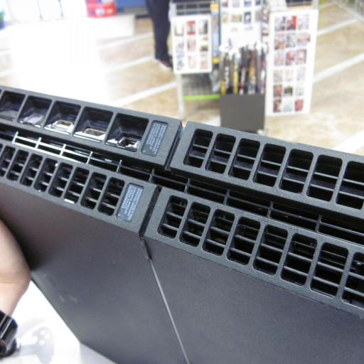  consola Playstation 4 fat 1TB  + Mando original  [3]
