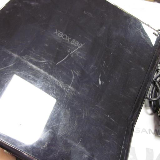 consola Xbox 360 Slim 250GB + Mando Xbox 360 negro  original [5]