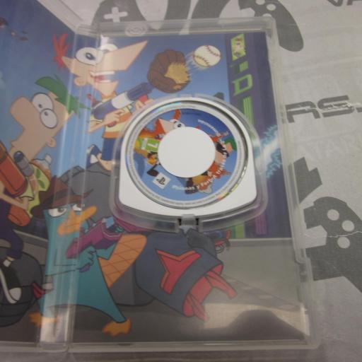 Phineas Y Ferb: A Traves De La Segunda [1]