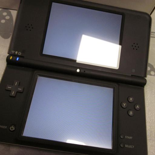 Consola Nintendo DSi XL en caja  [5]