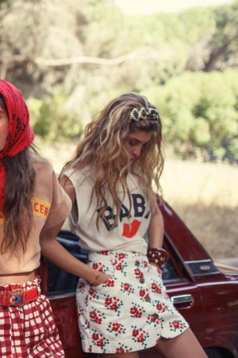 Sisters Department,Short skirt |  Ecru w/ red flowers [1]