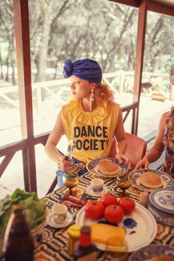 Sisters Department,"Sleeveless t-shirt w/ collar | Yellow w/ ""dance society"" print" [2]