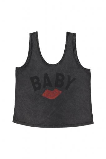 Sisters Department,Sleeveless top w/ v-neck | Washed black w/ red lip print 