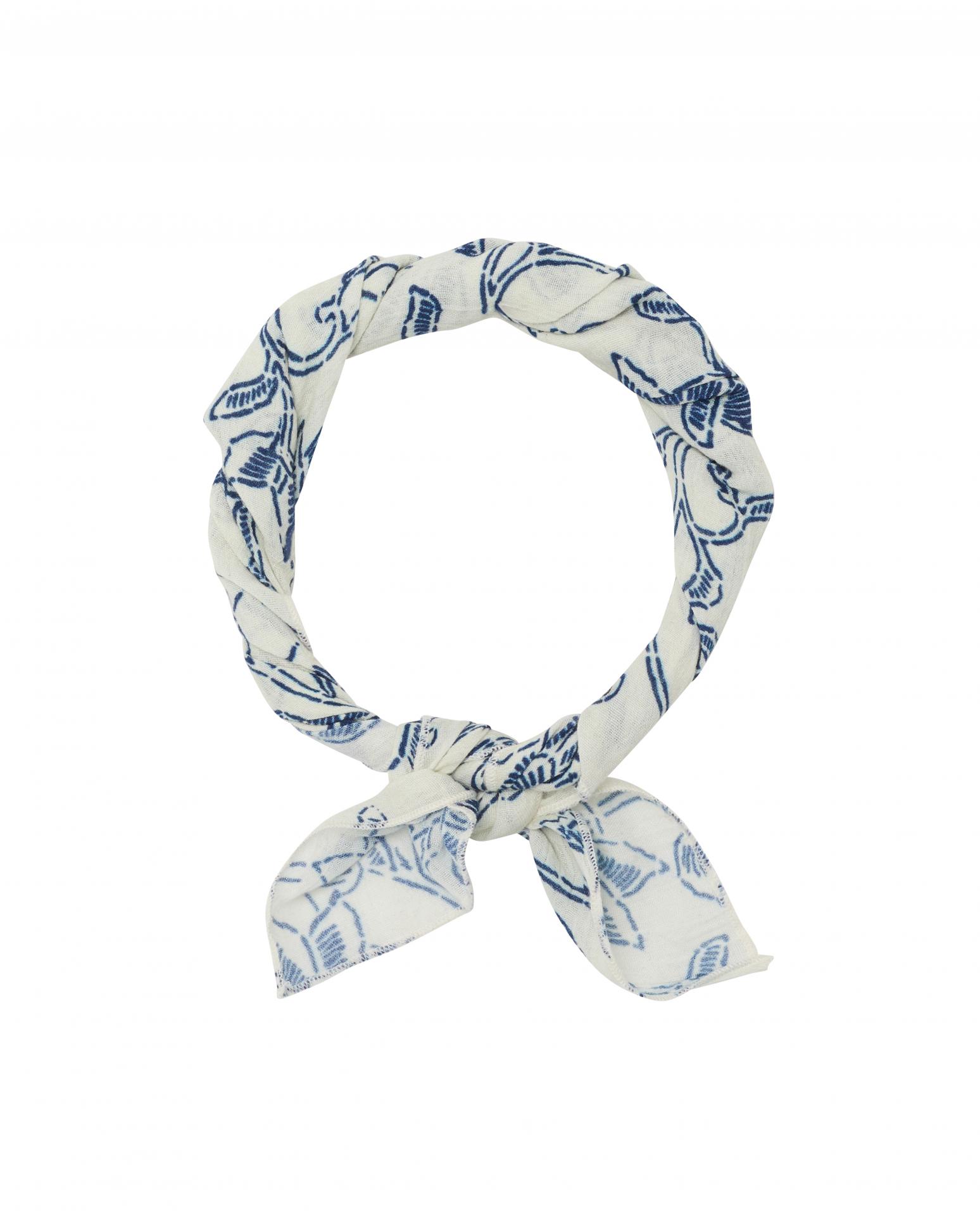 Maison Hotel,SCARF SAKE ALLAN