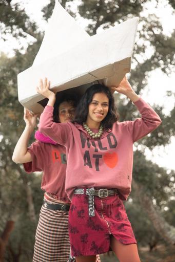 Sisters Department,Sweatshirt w/ ruffled collar | Old pink w/ "wild at heart" print [2]
