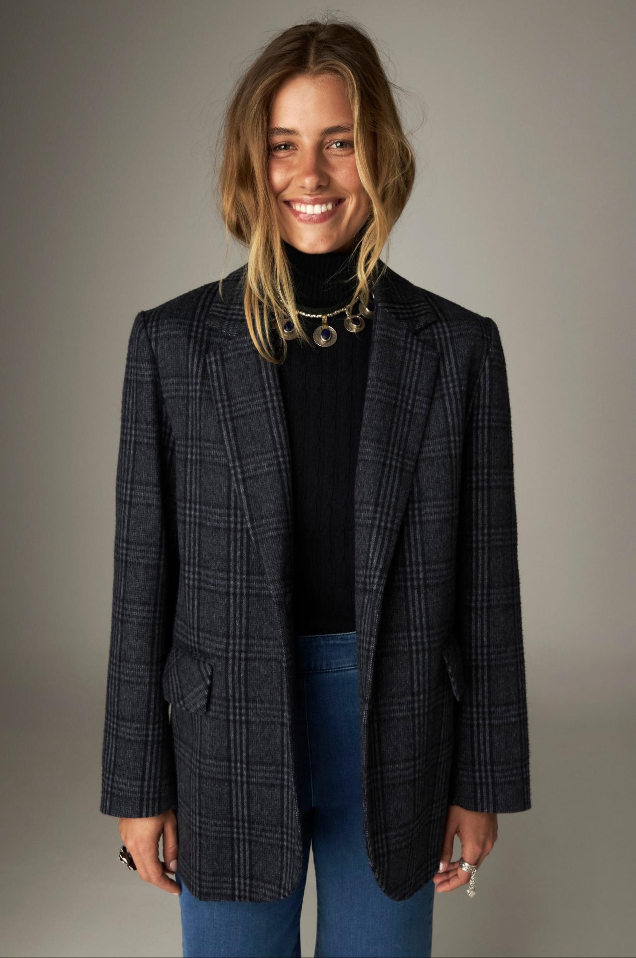 Maison Hotel,Camarón Blazer Dark Gray