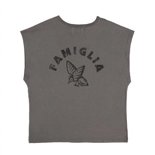 Sisters Department, Sleeveless t-shirt w/ deep round neck | Dark grey w/ "famiglia" print