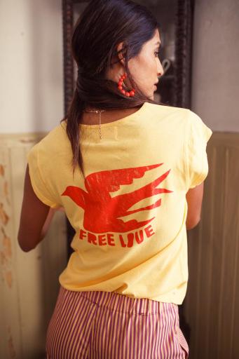 Sisters Department,Short sleeve t-shirt w/ deep round neck | Yellow w/ "free love" print [2]