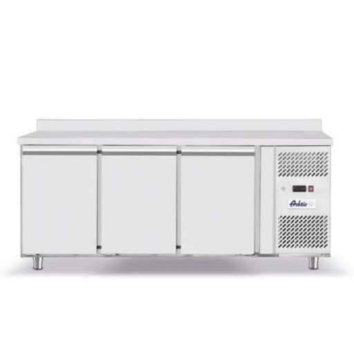 Mesa fría de 3 puertas Profi Line Serie 700 Arktic Hendi