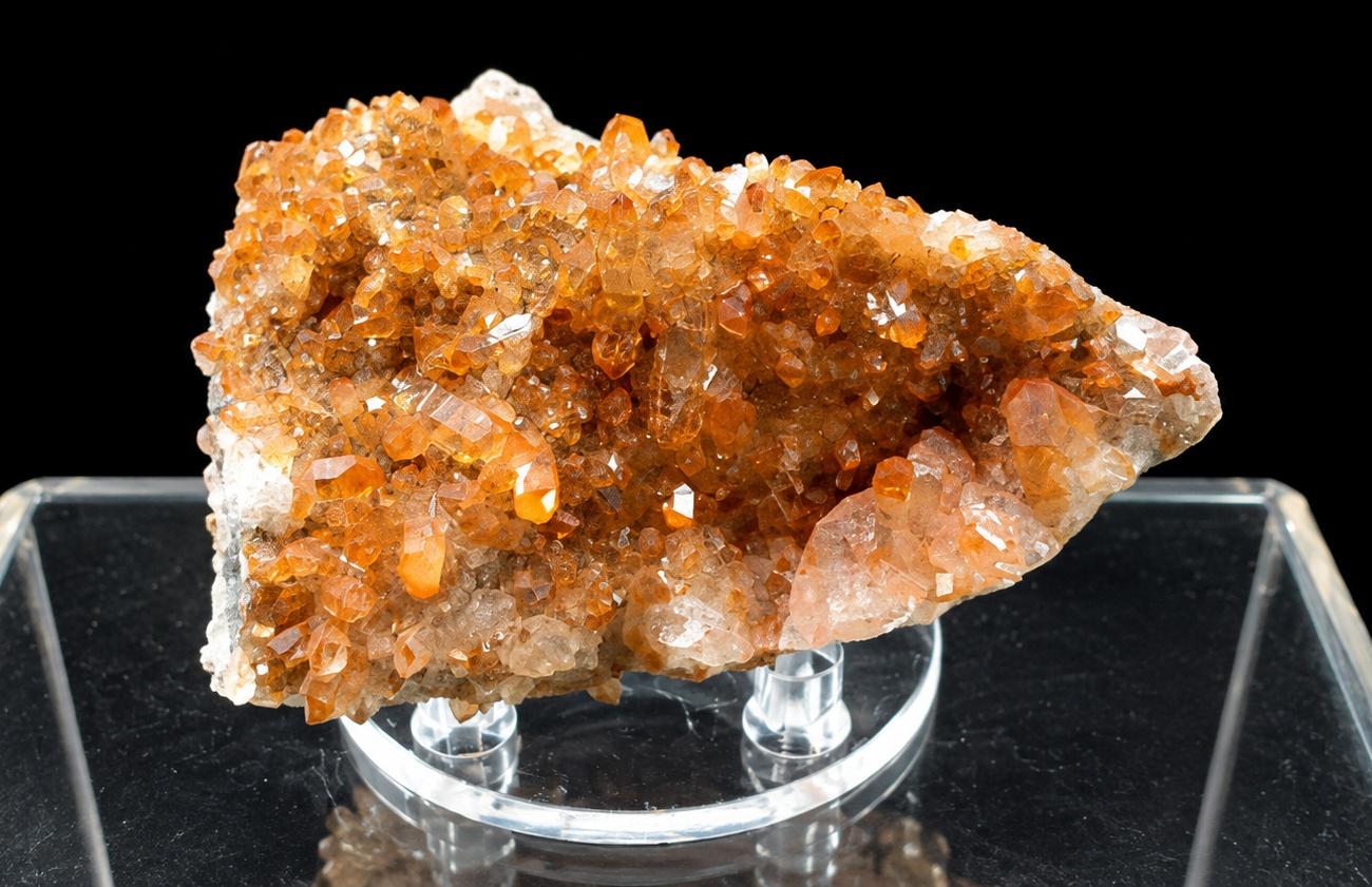 Cuarzo con hematites, Saxrönningen, Smedjebacken, Dalarna, Suecia, medidas: 7x5x3cm.