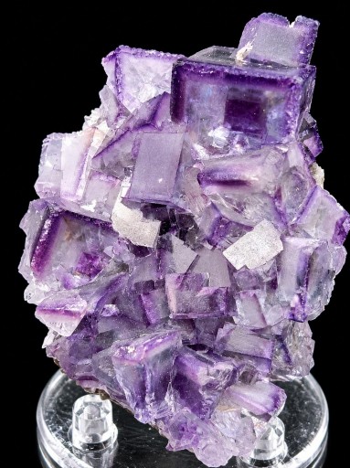 Fluorita, Filón Josefa Veneros, Coroña de Arriba-la Collada, zona minera de la Collada, Siero, Asturias, España. 5x3,5x2,5cm. [1]