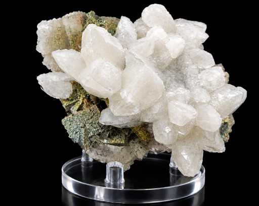 Fluorita con calcita y pirita, minas de Villabona, Llanera, Asturias, España. 8x6x3cm. [2]