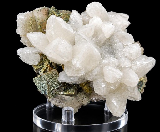 Fluorita con calcita y pirita, minas de Villabona, Llanera, Asturias, España. 8x6x3cm. [2]