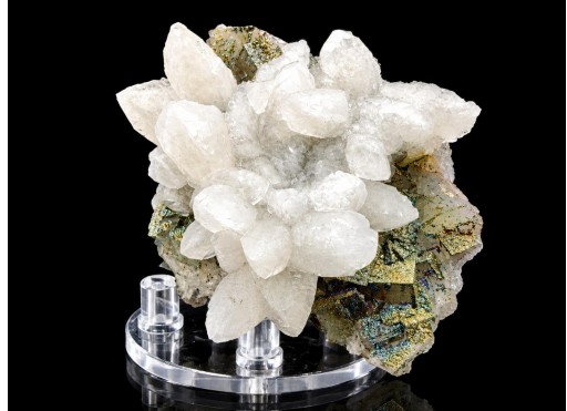Fluorita con calcita y pirita, minas de Villabona, Llanera, Asturias, España. 8x6x3cm. [0]