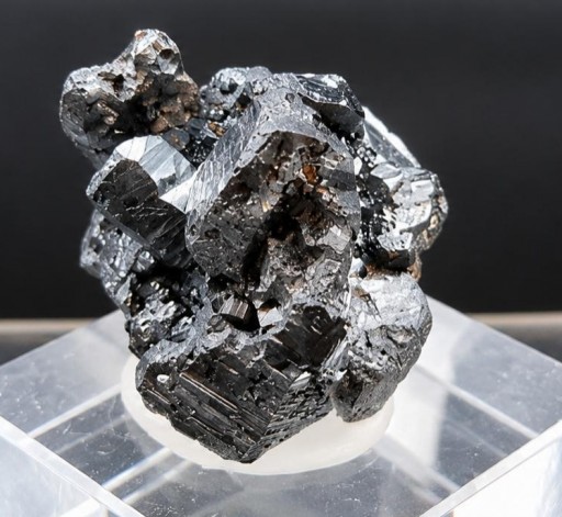 Hematites, Hormuz Island, Qeshm County, Hormozgan Province, Irán. Medidas: 3x2,5x2,5cm. [1]