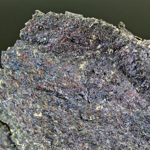 Lámina de plata nativa, bornita y calcopirita, mina Sabinas, San Martín, Zacatecas, Mexico. Medidas 10x9cm. [1]
