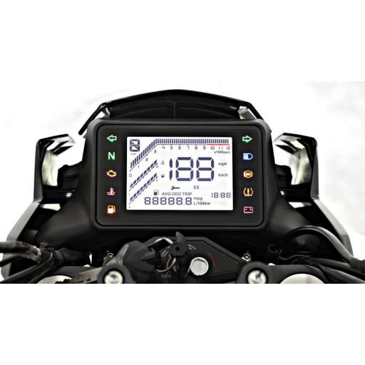 Zontes Z2-125: Grande en diseño, imbatible en rendimiento [4]