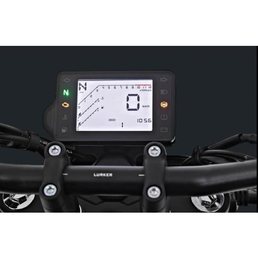 Zontes C125: La Custom Rebelde para el Carnet de Coche [6]